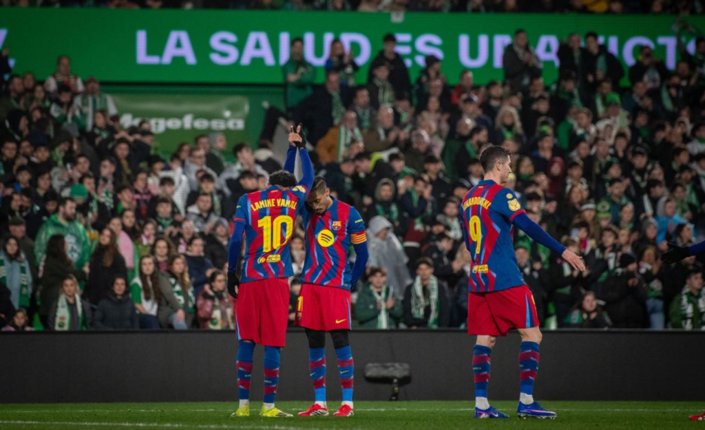 Barcelona celebrates a goal - fcbarcelona.com